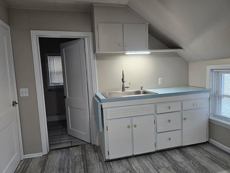 410 E Grand River Ave #2 — Photo 3