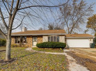 504 Cardinal Pl, Mundelein, IL 60060