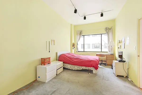 Sold by Compass | media 6