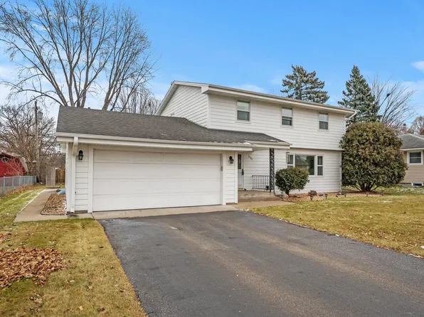 6924 Halifax Ave N, Brooklyn Center, MN 55429