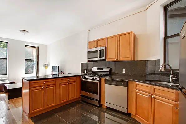 Rented by Compass | media 10