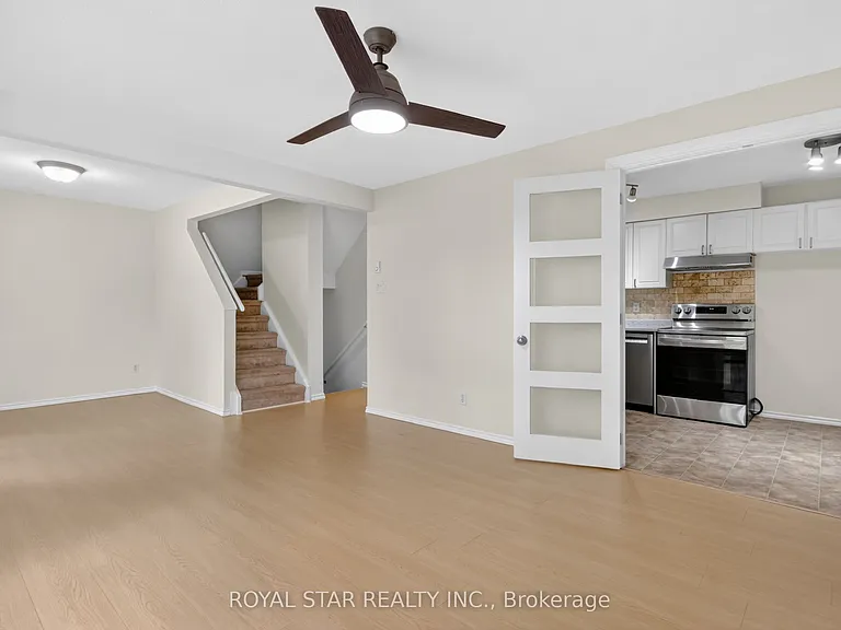 762 Saint Andre Dr #5B — Photo 4