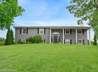 3 Davenport Dr, Stamford, CT