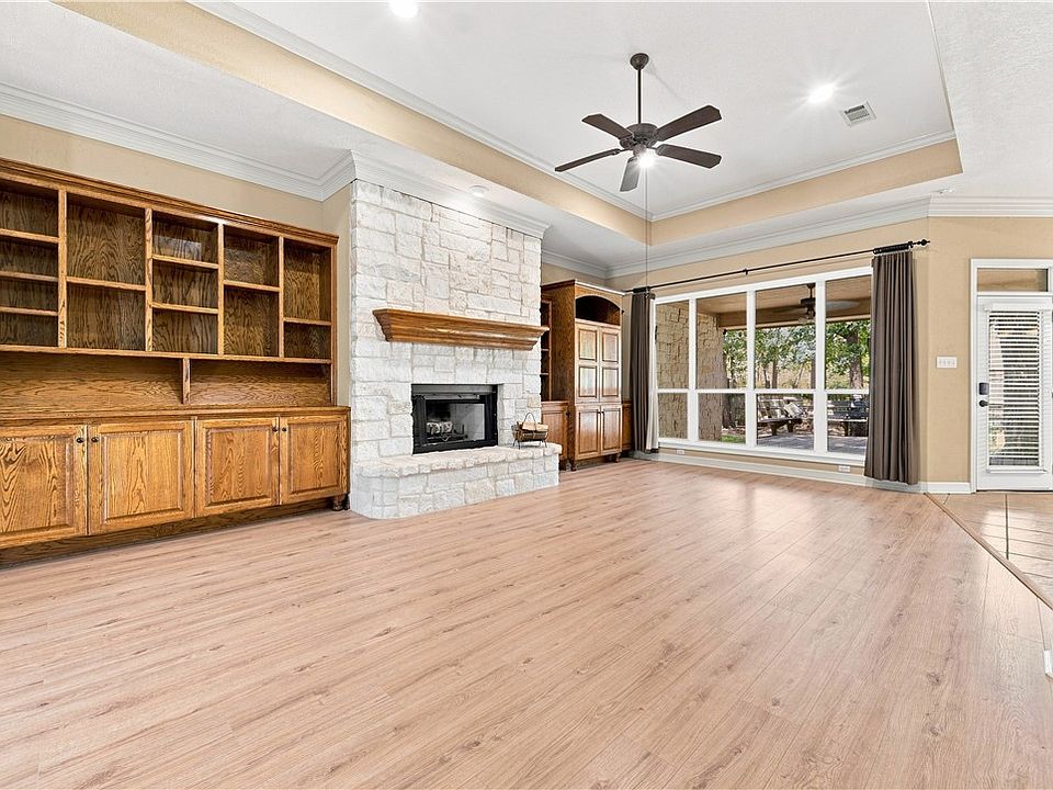 1st image of 2116 Rockcliffe Loop
