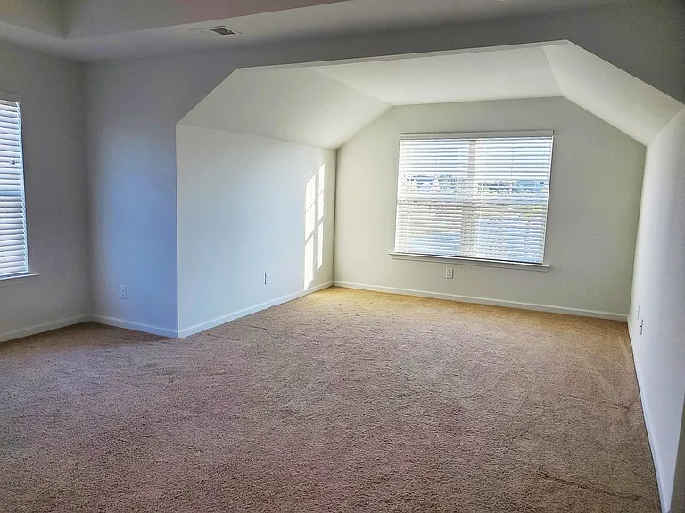 104 Bushwood Dr — Photo 10