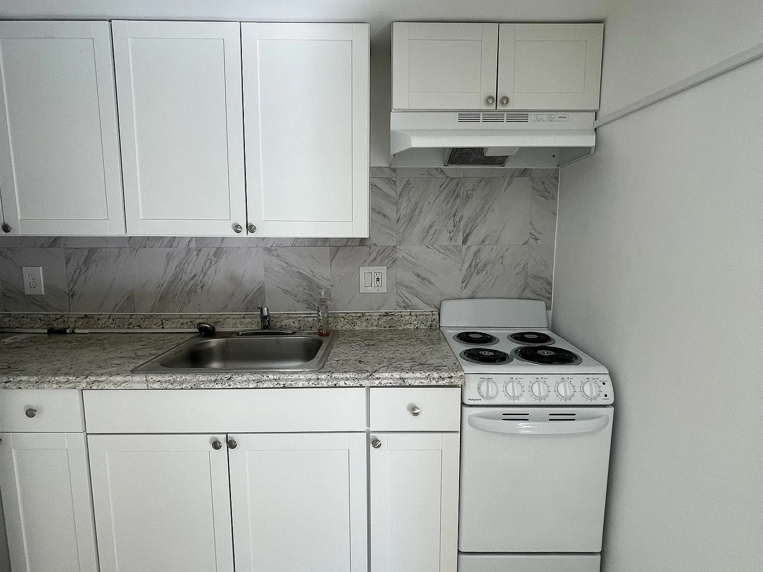 807 NW 24th Street - 7 — Photo 1