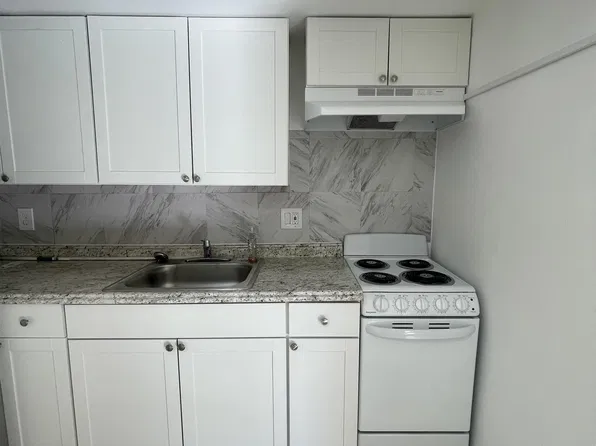 807 NW 24th St #7, Fort Lauderdale, FL 33311