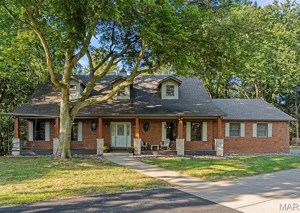 1st image of 408 Rosa Ln