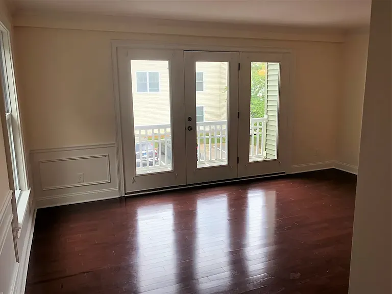 Ridgefield Commons — Photo 7
