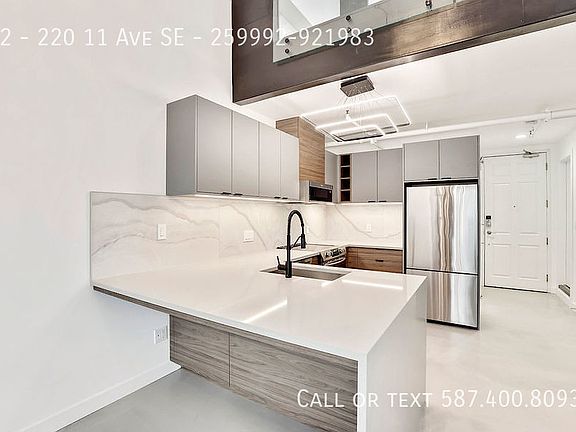 2nd image of 921983-312 11th Ave SE #220