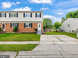 872 Turf Valley Dr, Pasadena, MD 21122