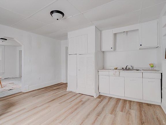 5th image of 104 Albert St
