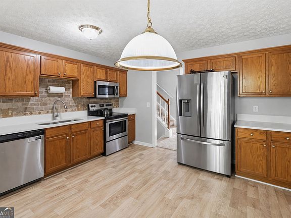 4th image of 2455 Tolliver Dr