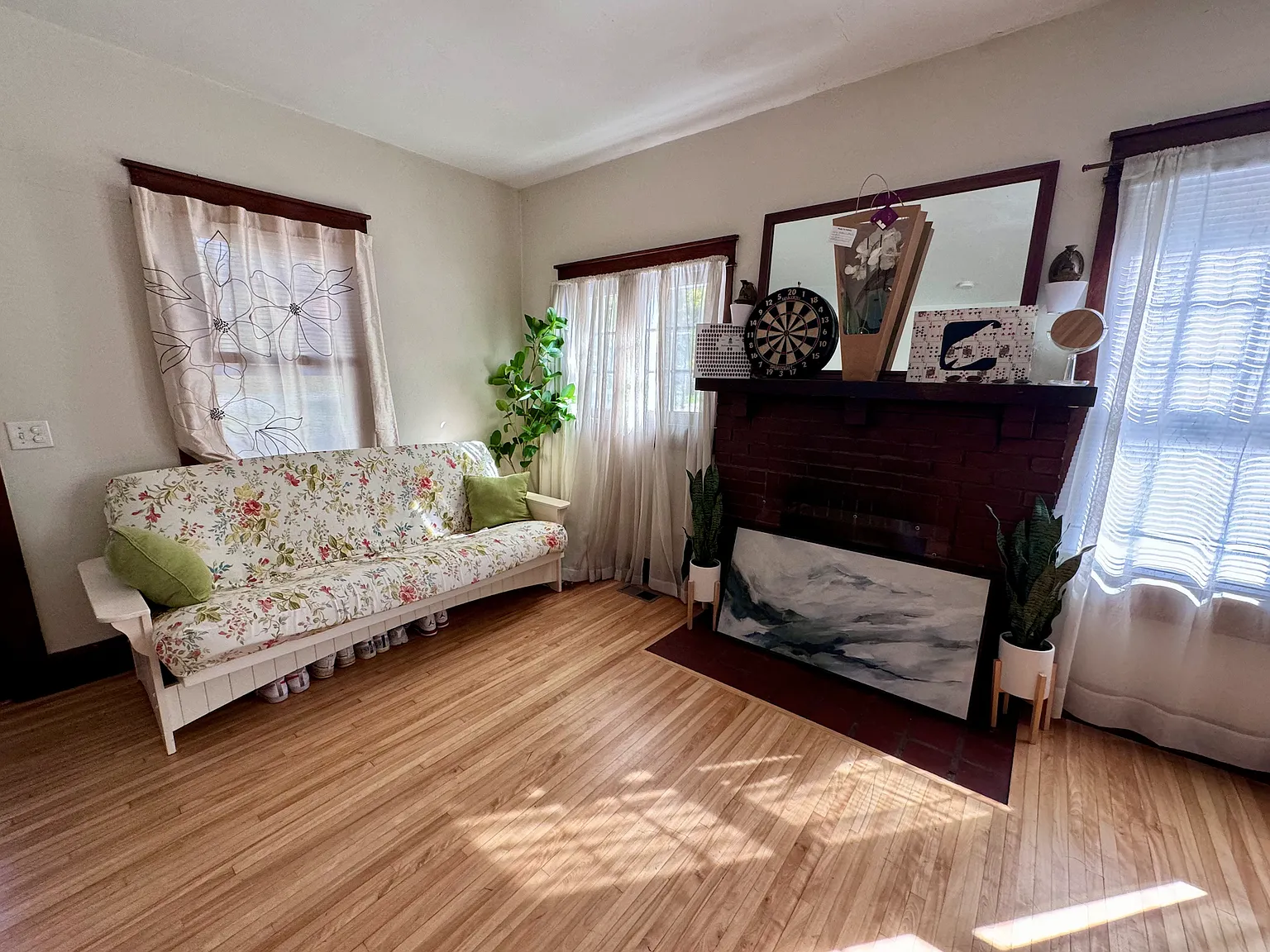 513 N Dunn St — Photo 4