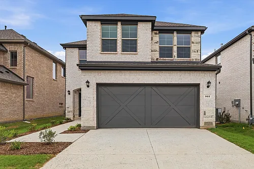 905 Collegiate Dr Photo 1