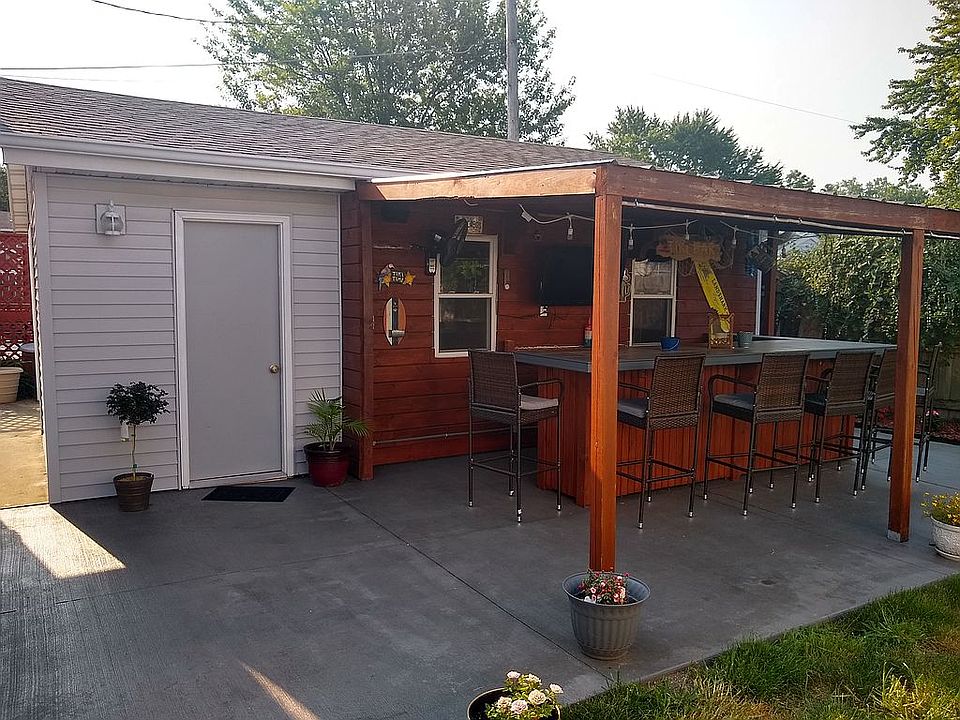 2nd image of 769 Union St