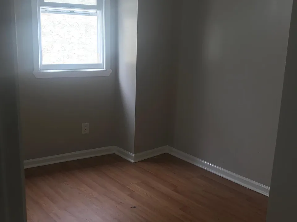 430 E Walnut Ln #2