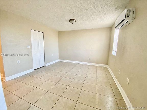 4th image of 50 NW 79th St APT 9