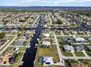2021 SE 15th St, Cape Coral, FL 33990