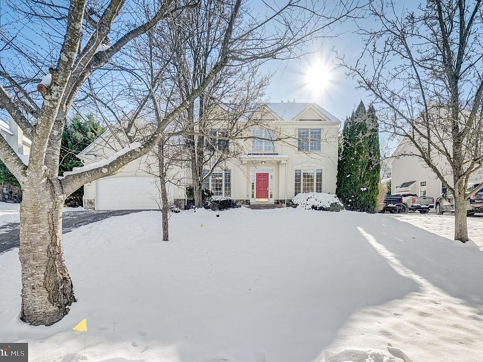 1st image of 305 Marjorie Ln