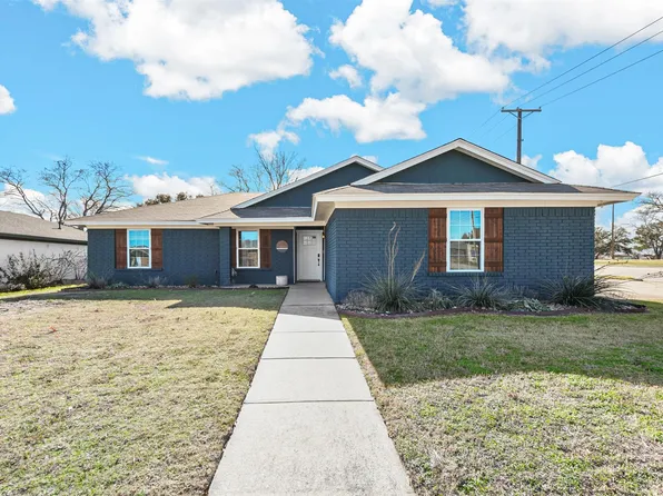 6400 Whitehurst Dr, Watauga, TX 76148