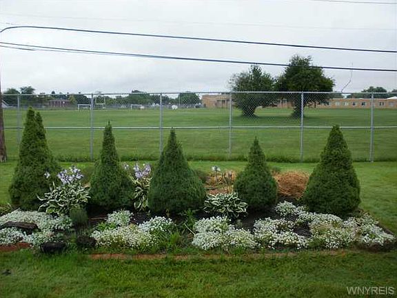 5th image of 94 Shamokin Dr
