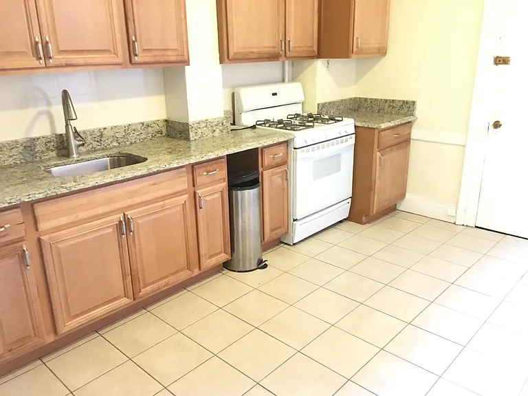 179 Harvard St #2 — Photo 16