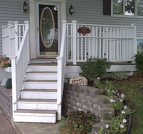 2nd image of 900 N I St