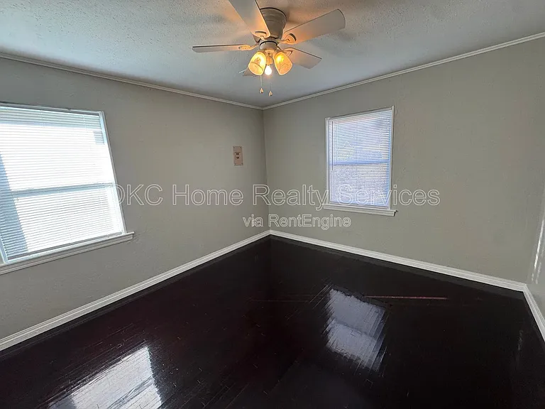 1516 Park Cir — Photo 14