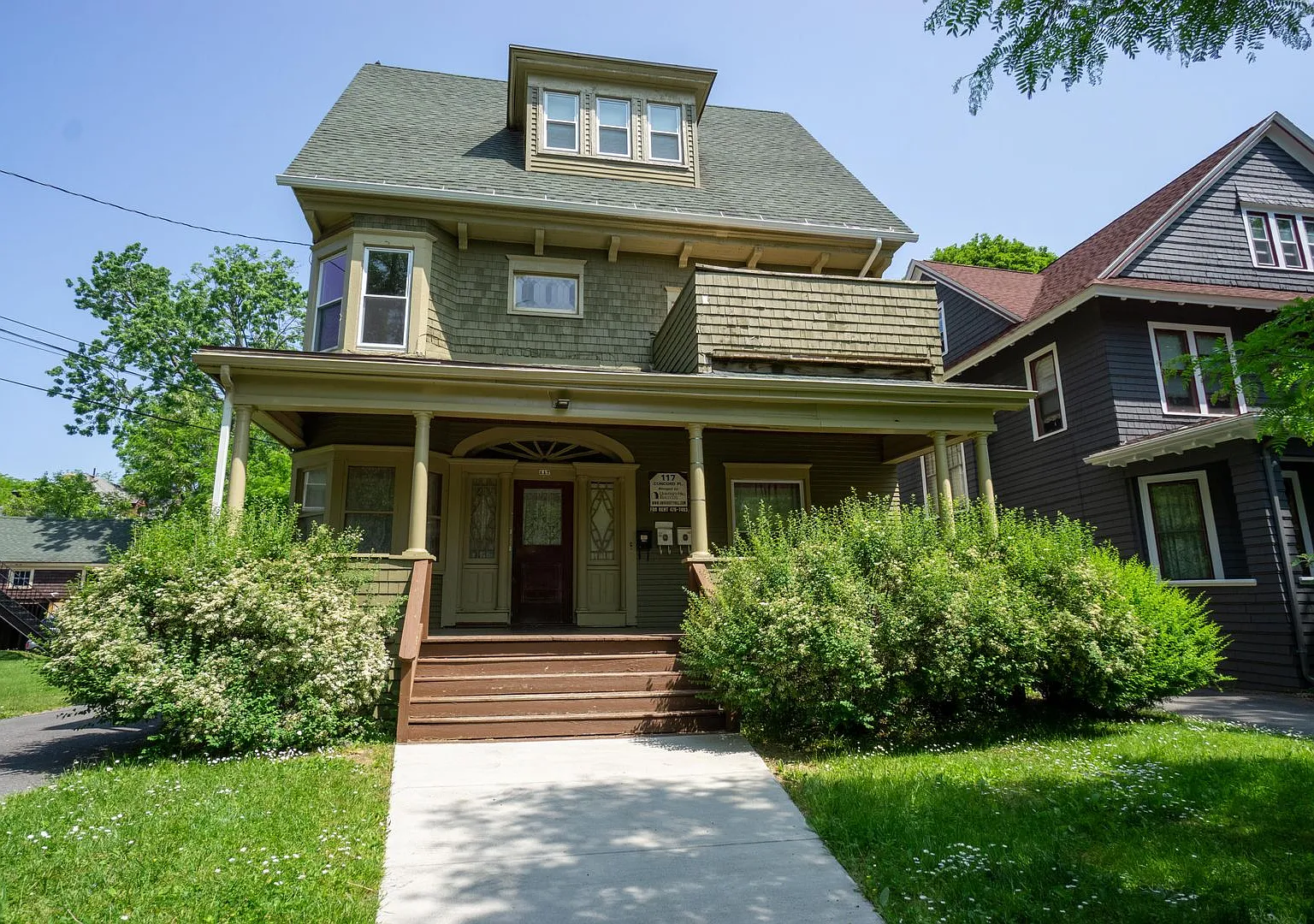 117 Concord Apt 2 - Available 6/1/27 - Great Value Hardwood Floors Private Porch — Photo 2