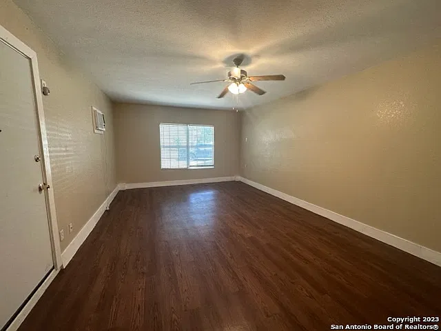 3 bed, 2.5 bath, 1780 sqft, $1,650 — Photo 2