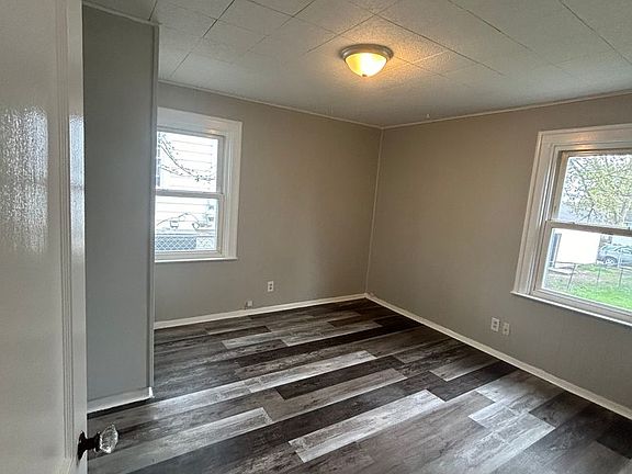 4th image of 1305 Spring St