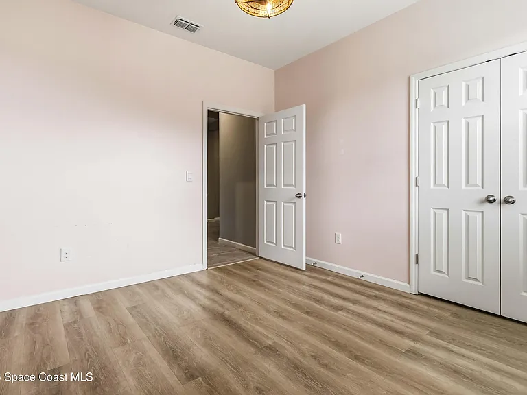 5349 Waterfall Pl — Photo 15