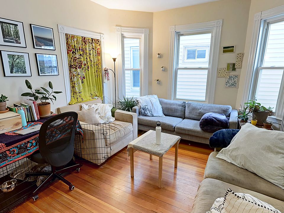 1st image of 378 Washington St #4