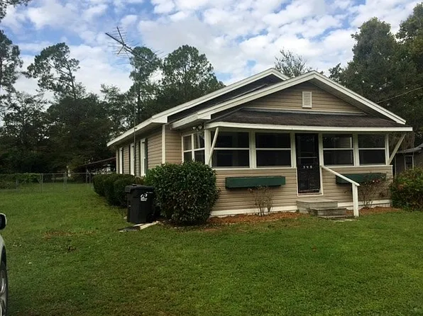348 2nd St S, Macclenny, FL 32063