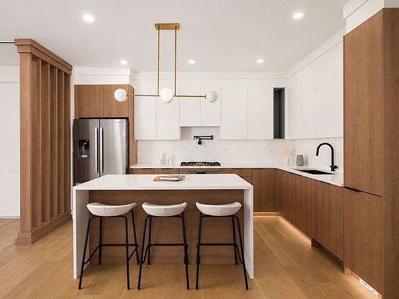 2nd image of 901 Edgar Ave #104
