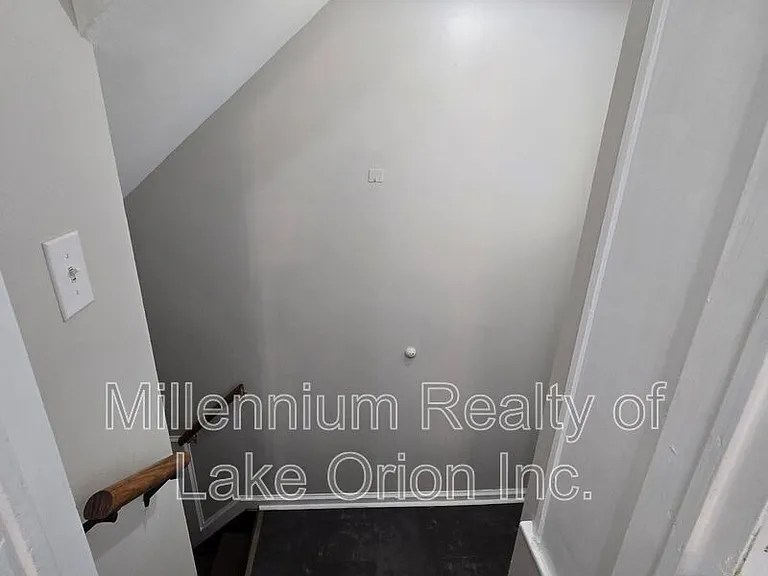 136 W Princeton Ave — Photo 29
