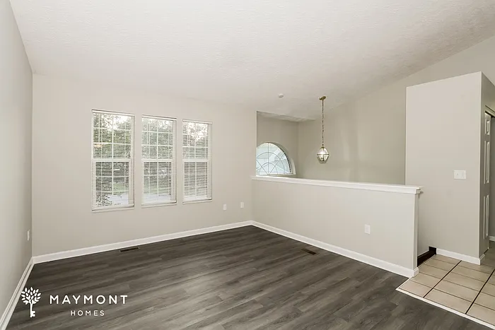 4 bed, 2.5 bath, 1592 sqft, $2,100 — Photo 2