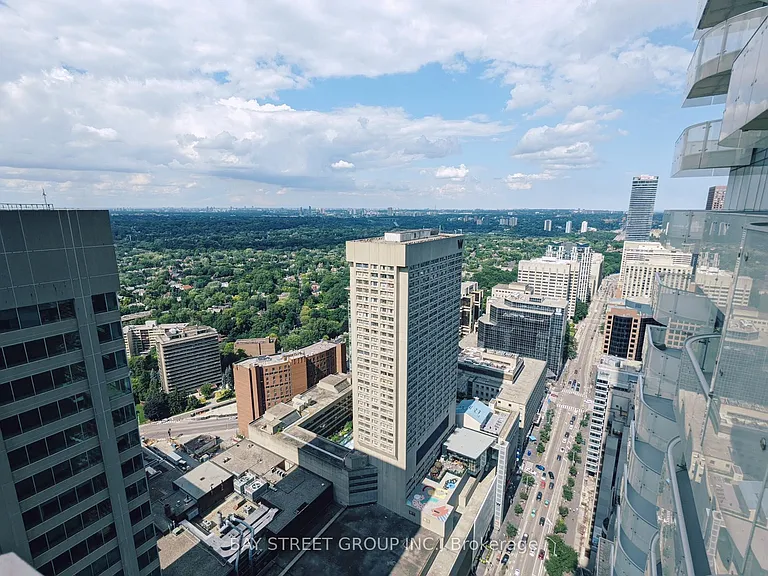 1 Bloor St E #4108 — Photo 16