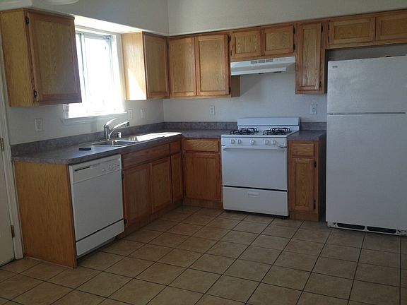 3rd image of 4831 Apollo Ave