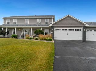 700 Elberon Way, Roscoe, IL 61073