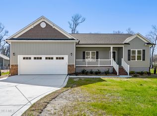 104 Ridgeline Dr, Beaufort, NC 28516