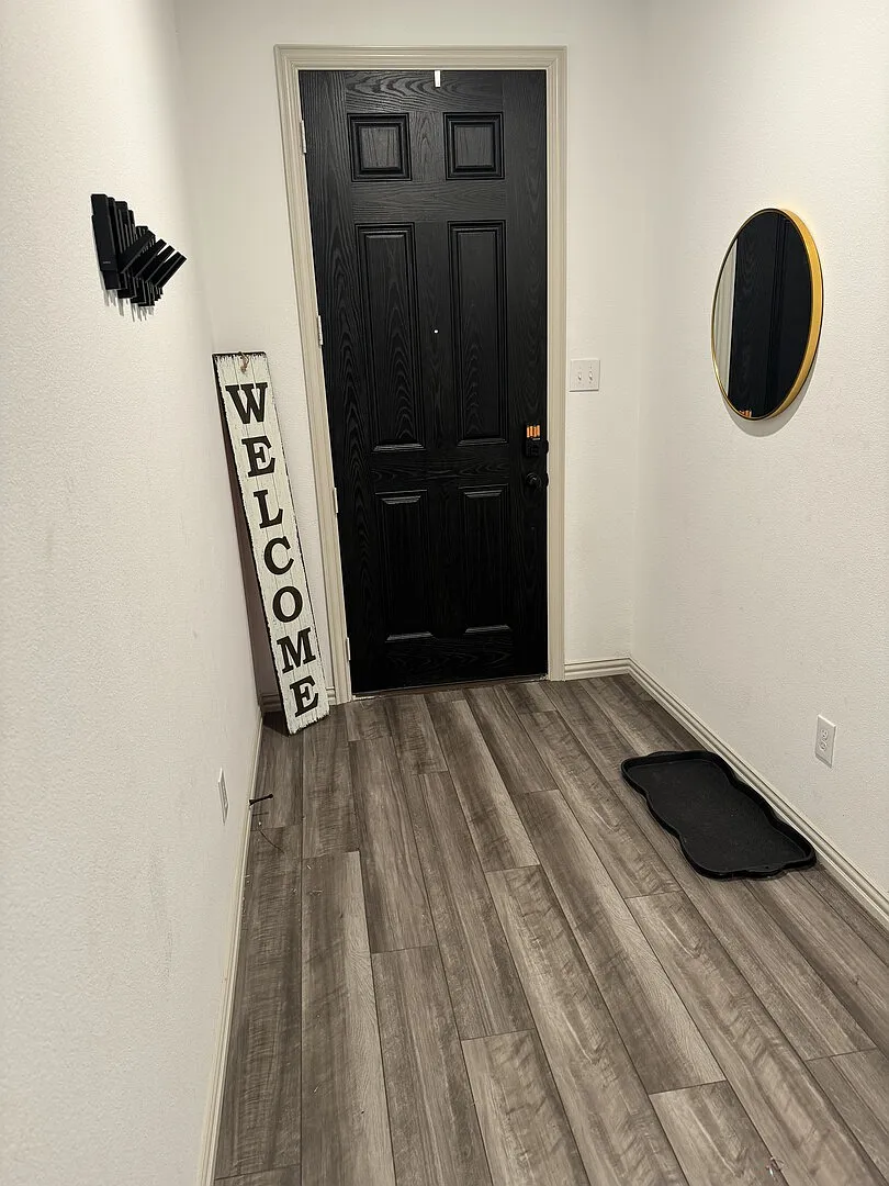 Charming 2 story Townhome — Photo 3