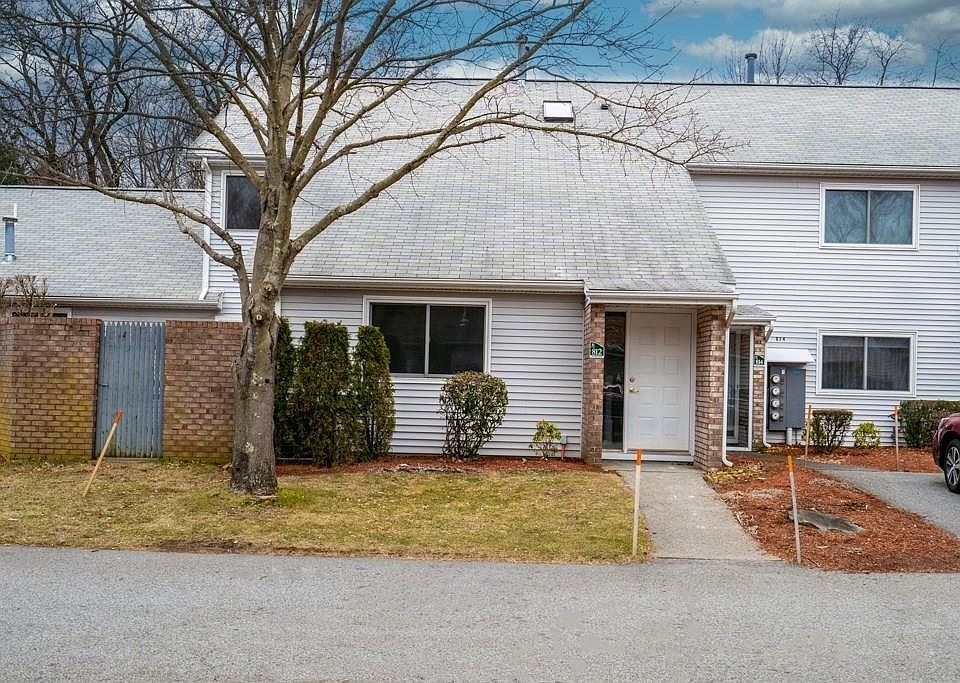 1st image of 812 Williamsburg Cir