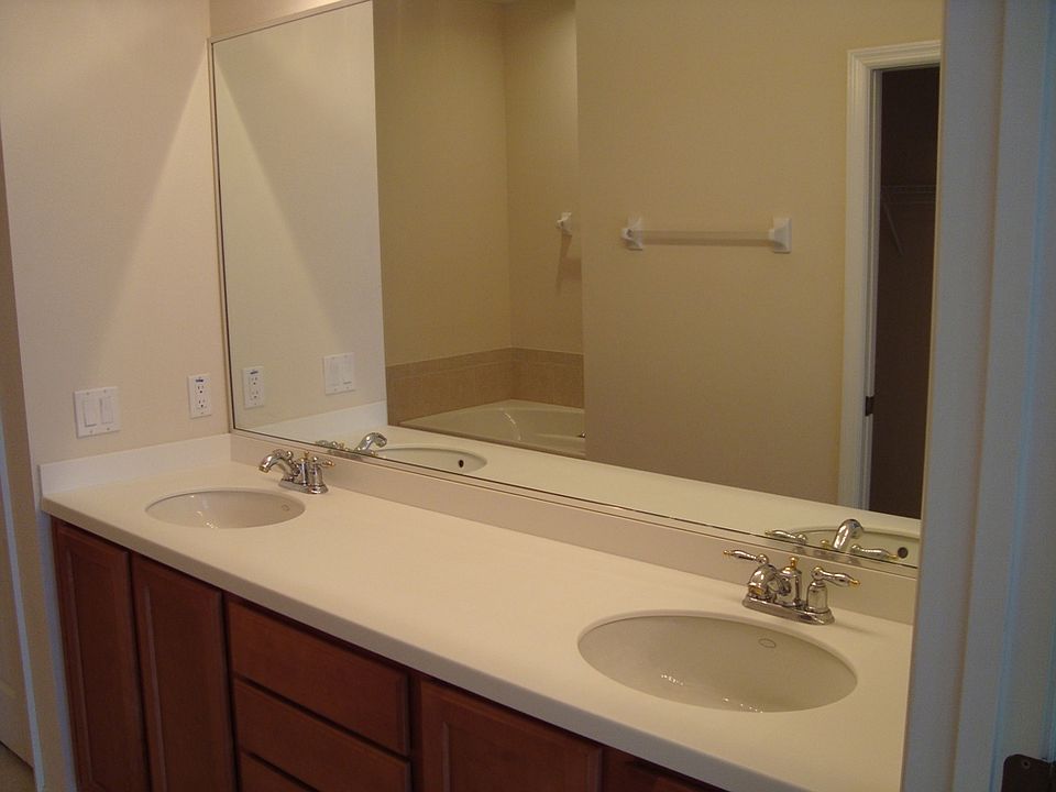 Master Bath 01