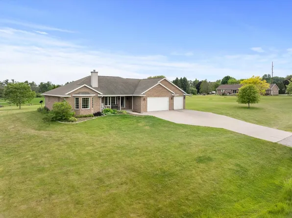 5177 Catalina COURT, Manitowoc, WI 54220