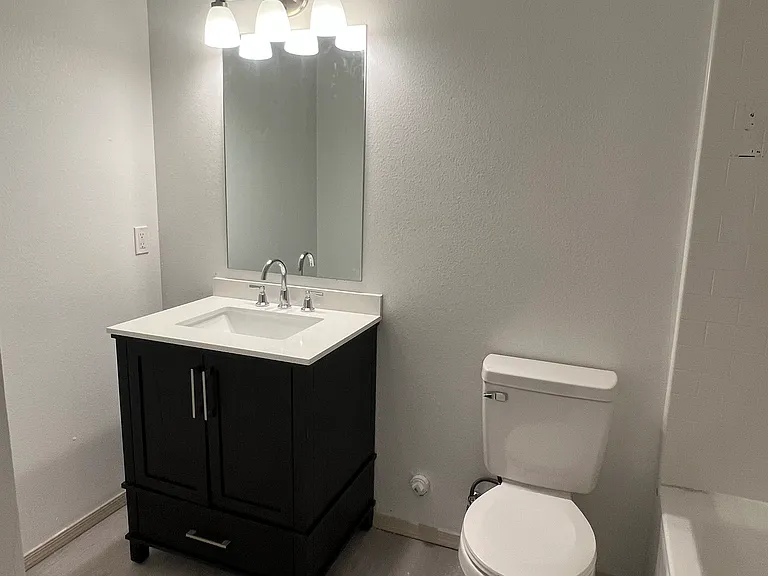 2441 Alvarado Dr NE — Photo 7