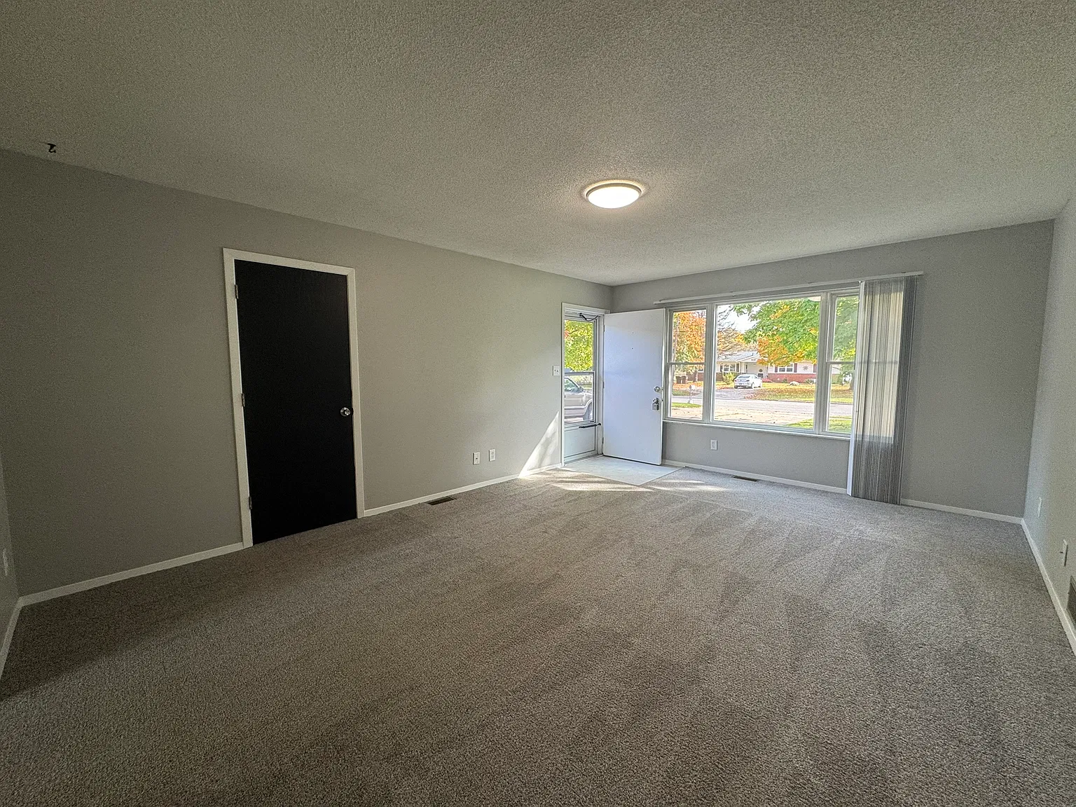 911 Mill Highway - 1 — Photo 3