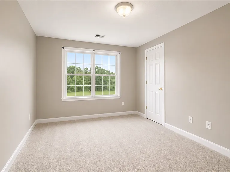 30-32 Harriet Thayer Ave #1 — Photo 12
