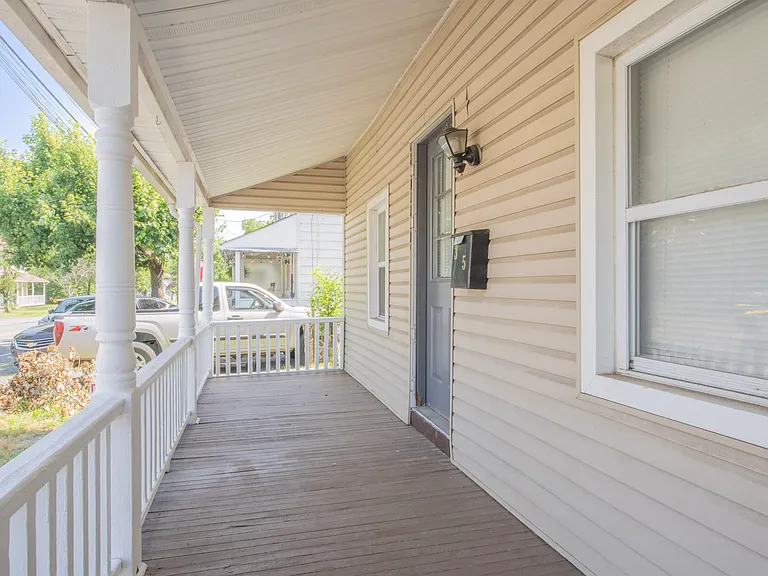 35 Mill St — Photo 2